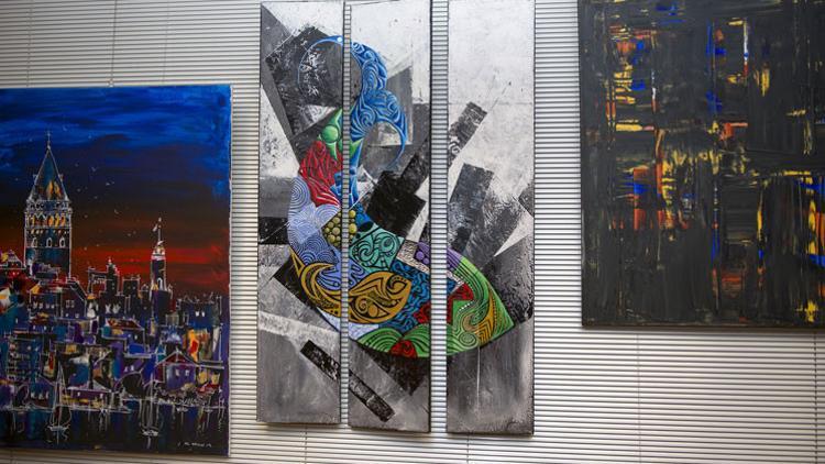 Londra’da İkinci Türk Toplumu Sanat Sergisi’ne yoğun ilgi