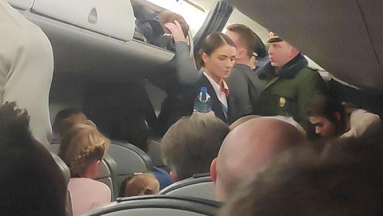 Belarus'ta müdür ve yöneticilerin bindiği uçakta ilginç olay! Böyle yakalandılar