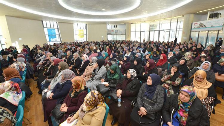 Almanya’da kadına yönelik ‘Sanal Şiddetle Mücadele’ semineri