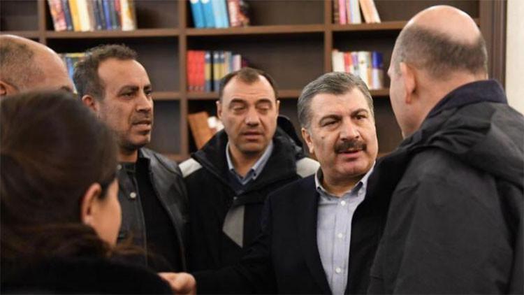 Ahbap Derneği, Elazığ'daki depremzedeler için 2 milyon lira topladı