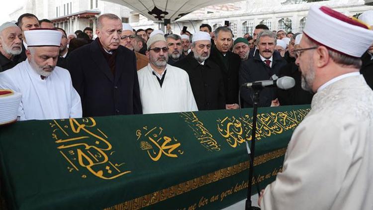 Cumhurbaşkanı Erdoğan, Ahmet Vanlıoğlu'nun cenaze törenine katıldı
