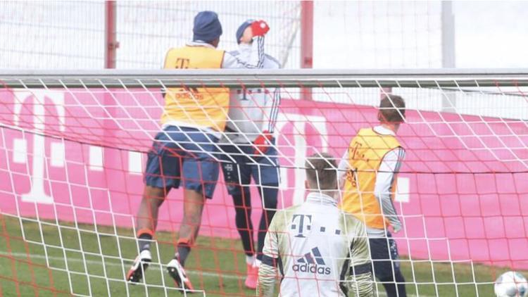 Son dakika | Bayern Münih antrenmanında Boateng'ten Goretzka'ya yumruk