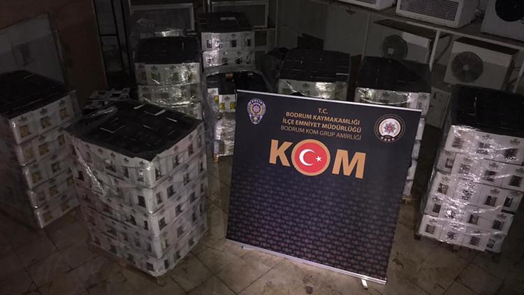 Muğla'da otelde 7 bin şişe sahte içki ele geçirildi