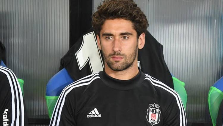 Son Dakika | Beşiktaş, Orkan Çınar'ın sözleşmesini feshettiğini açıkladı.