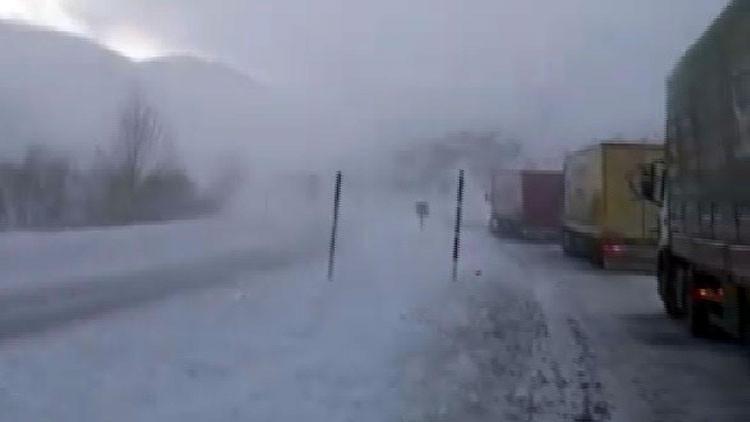 Kayseri- Kahramanmaraş karayoluna çığ düştü!