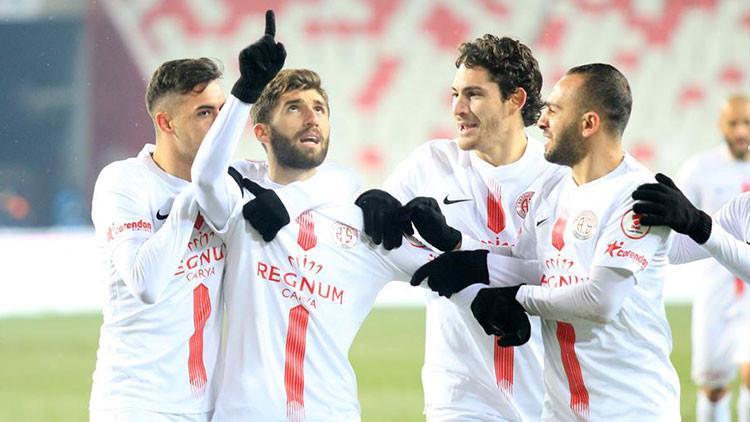 Kupada Antalya derbisi