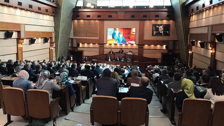 İç borçlanmaya 'Hayır' dış borçlanmaya 'Evet