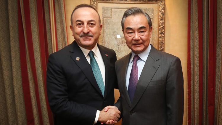 Dışişleri Bakanı Çavuşoğlu, Çinli mevkidaşıyla görüştü