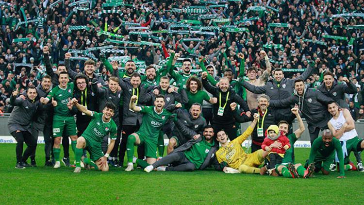 Bursaspor'da galibiyet coşkusu
