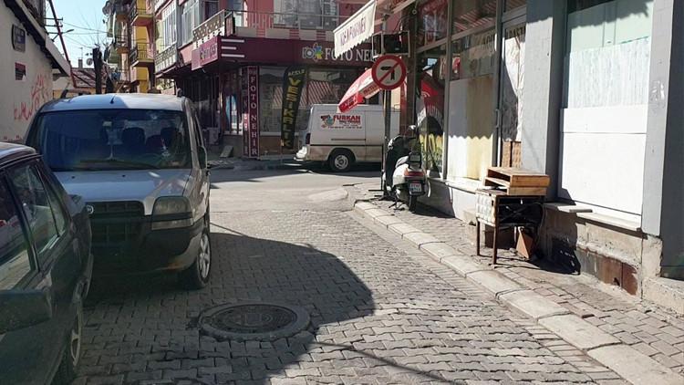 Abisinin iş yerine molotofkokteyli attı