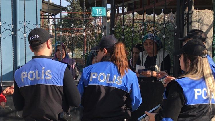Adana�da polis evleri tek tek gezdi, uyarıda bulundu Son Dakika Haberler