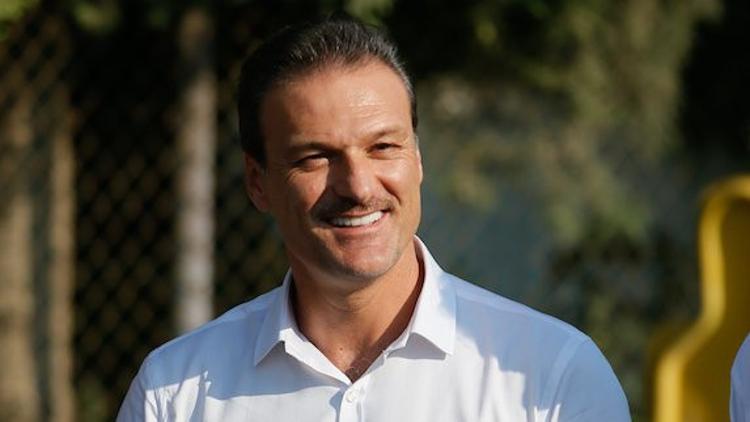 Alpay Özalan'dan derbi yorumu! "Bu karşılaşmalarda oynayan oyuncular..."
