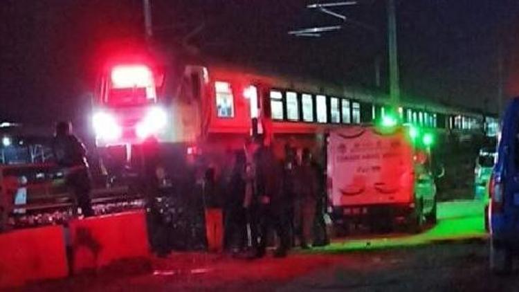Trenin altında kaldı, feci şekilde can verdi