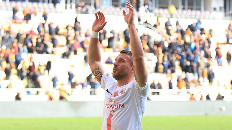Lukas Podolski ve Felipe Melo'dan Fenerbahçe - Galatasaray derbisi için mesaj!