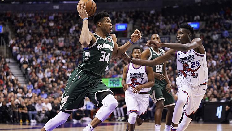 NBA'de gecenin sonuçları | Milwaukee Bucks, Toronto Raptors'ı ikinci yarıda avladı