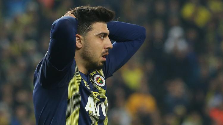 Fenerbahçe - Galatasaray derbisine Ozan Tufan için geldiler!