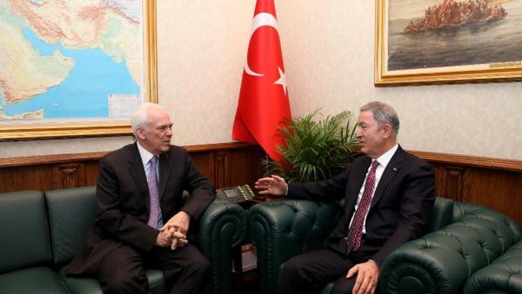 Bakan Akar, Yunanistan'ın Ankara Büyükelçisi Diamessis'i kabul etti