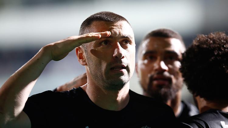 Burak Yılmaz: "Kalleşce bir saldırı, içimiz yandı"