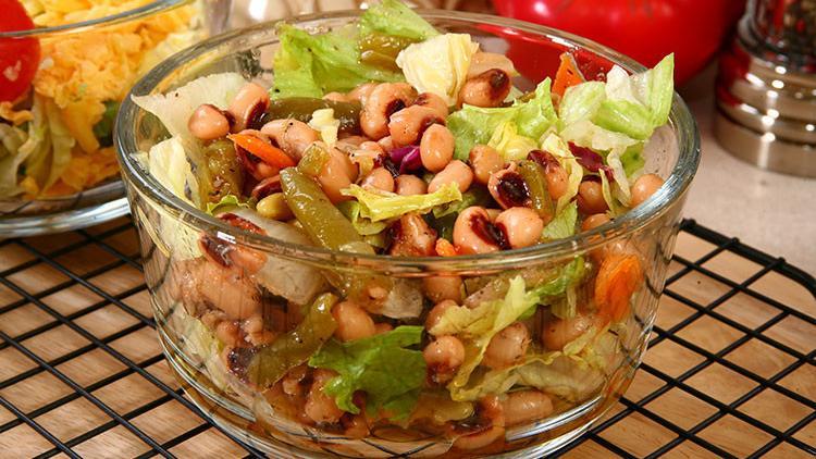 Karnıkara salatası tarifi