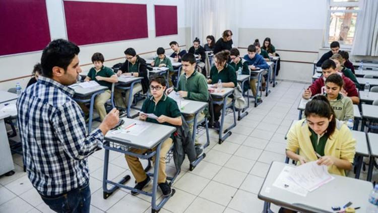 Son dakika haberler: Türkiye'de Corona Virüs vakası görüldü! Okullar tatil edilecek mi?