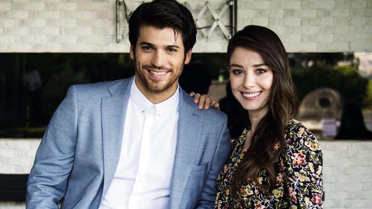Özge Gürel partneri Can Yaman'ı savundu: Bir cümleyle linç edildi