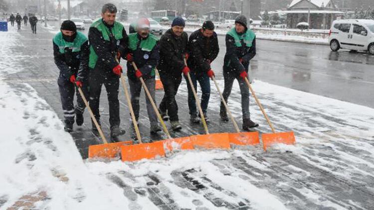 kayseri kar yagisi ile beyaza burundu son dakika haberler