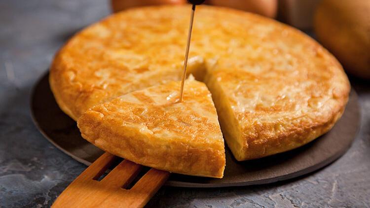 Patatesli omlet nasıl yapılır? Evde patatesli omlet yapımı için kolay tarifi