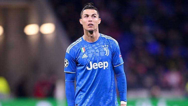 Son Dakika | Corona virüs karantinasındaki Cristiano Ronaldo için Juventus'tan flaş karar