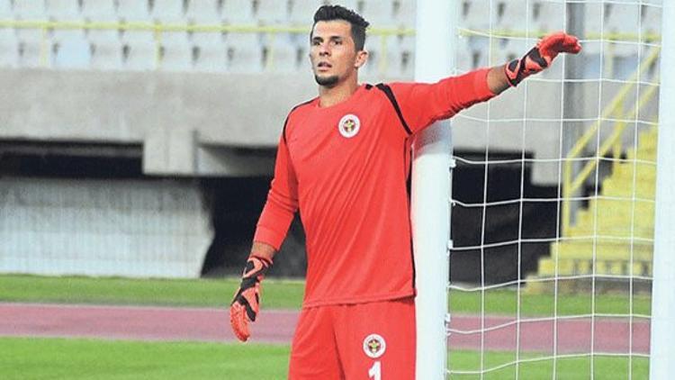 Menemenspor'un istikrar abidesi Arnavut kaleci Selmani!