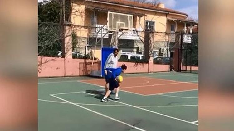 İdmanı iptal etti, oğluyla basketbol oynadı! Ergin Ataman...