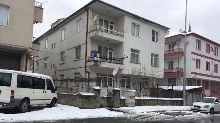 Tartıştığı eşini 15 yerinden bıçakladı