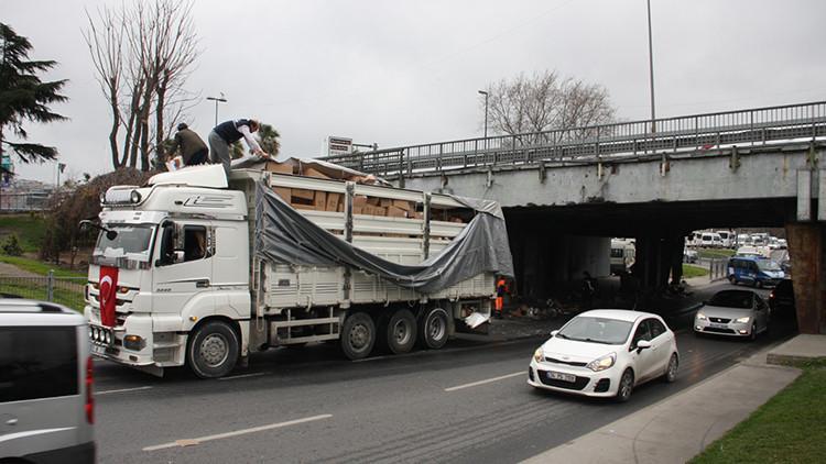 Unkapanı Köprüsü’nde trafiği kitleyen kaza