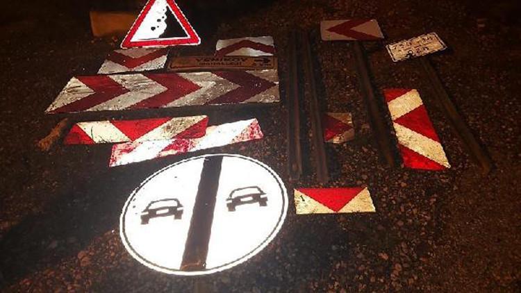 Mersin'de trafik işaret levhalarını sökerek, çalan hırsızlar yakalandı