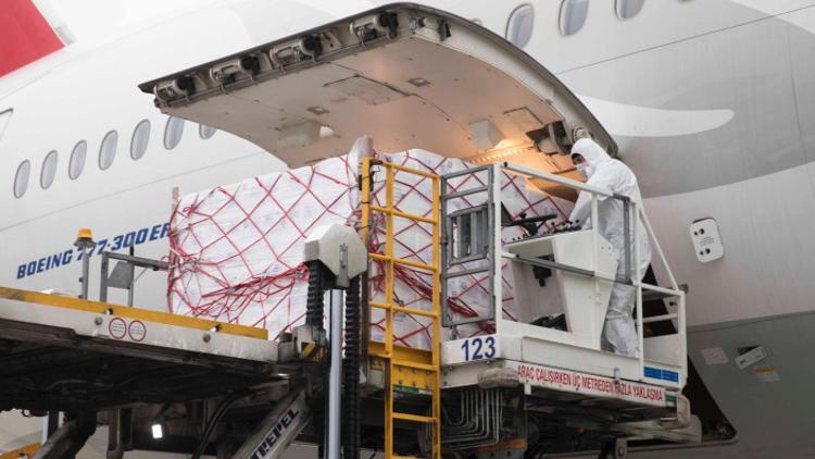 Turkish Cargo artırılmış kapasitesi ile sağlık ürünlerini Türkiye'ye ulaştırıyor