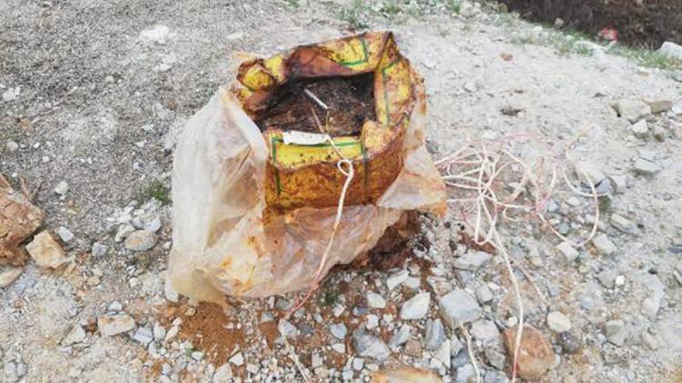 Bitlis'te teröristlerin köy yoluna tuzakladığı 30 kilo EYP imha edildi
