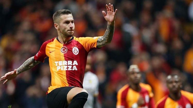 Adem Büyük'ten örnek hareket! Corona virüs için maske bağışında bulundu