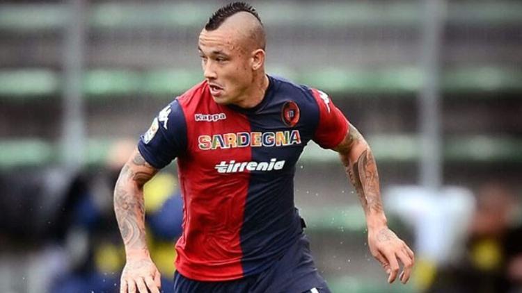 Kanserli eşinin yanında olan Nainggolan: "Ona virüsü geçiririm diye korkuyorum"