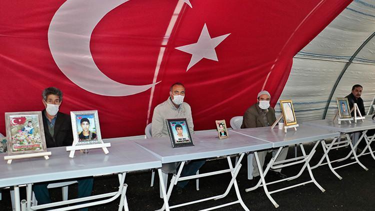 Diyarbakır'da HDP önündeki eylemde 208'inci gün