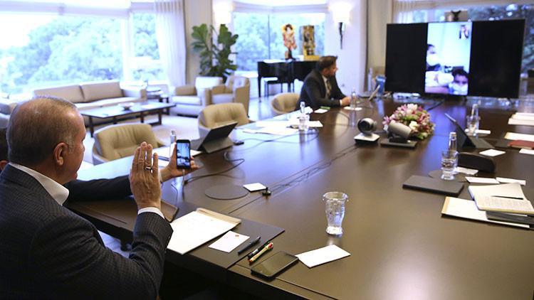 Cumhurbaşkanı Erdoğan'dan karantinada doğum yapan Sevda Gül'e tebrik telefonu