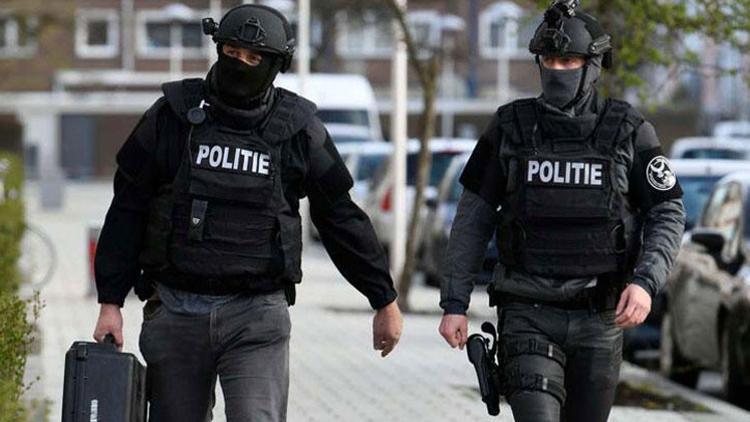 Hollanda’da bir evde 4 Türk vatandaşının cesedi bulundu