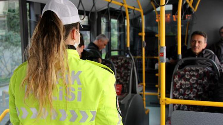 Şişli'de toplu taşımada sosyal mesafeyi koruma denetimi