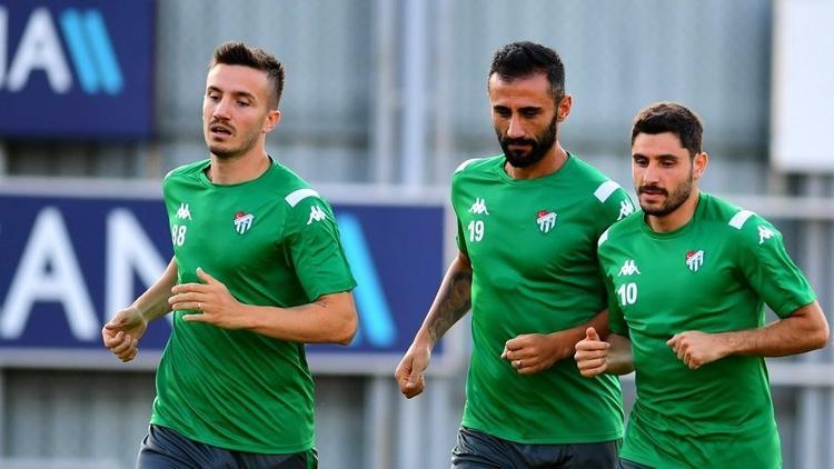 Bursaspor’da 7 oyuncunun geleceği belirsiz! Corona virüs sonrası...