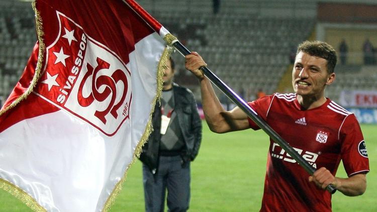 Sivasspor'un en istikrarlı ismi Ziya Erdal! 10 yıldır kulübe hizmet veriyor...
