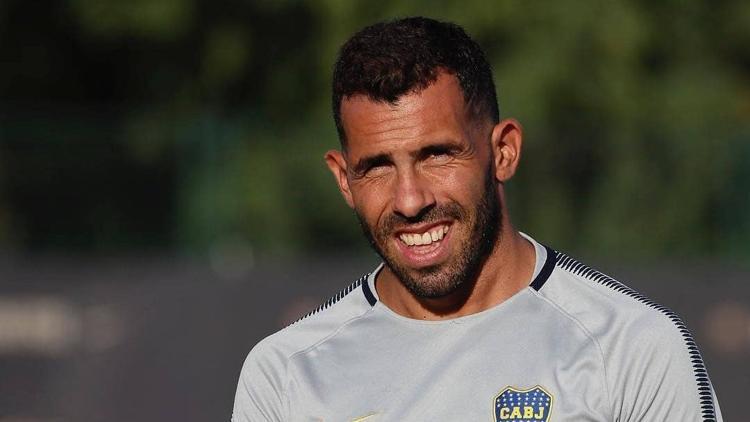 Carlos Tevez: "Futbolcular, aktörler yoksul mahallelere yardımda bulunmalı..."