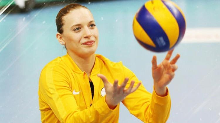 VakıfBank oyuncusu Cansu Özbay'dan corona virüsü açıklaması