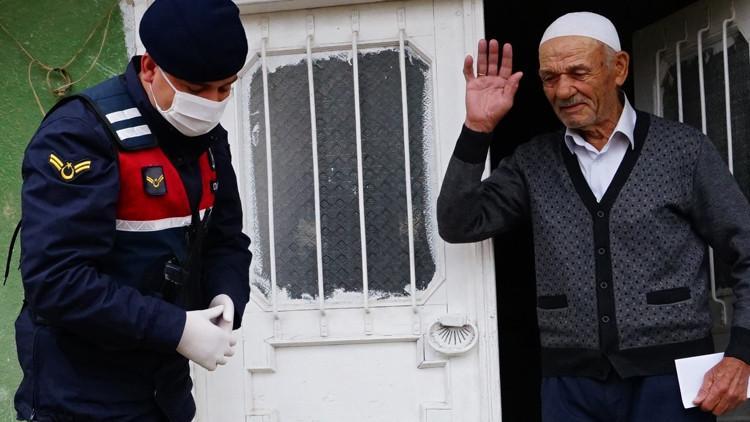 Kastamonu'da yaşlı adamdan askere dua