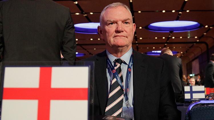 İngiltere Futbol Federasyonu Başkanı Clarke: "Bu sezonu bitiremeyebiliriz"