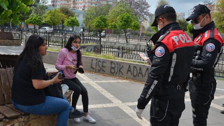 Polisten 'sosyal mesafe' uyarısı