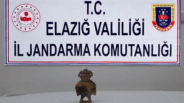 Elazığ'da "Hitit" dönemine ait heykel ele geçirildi