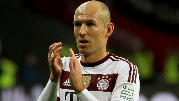 Arjen Robben'den eşi için virüs açıklaması